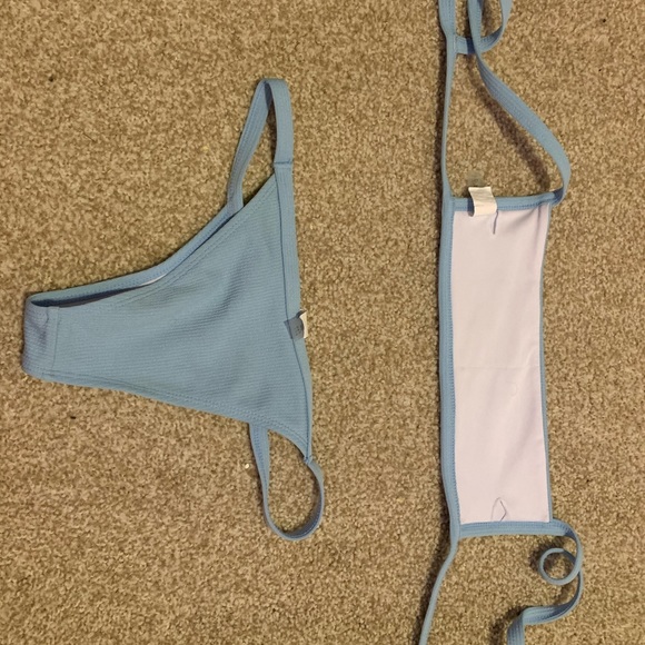 Blue bikini - Picture 2 of 4